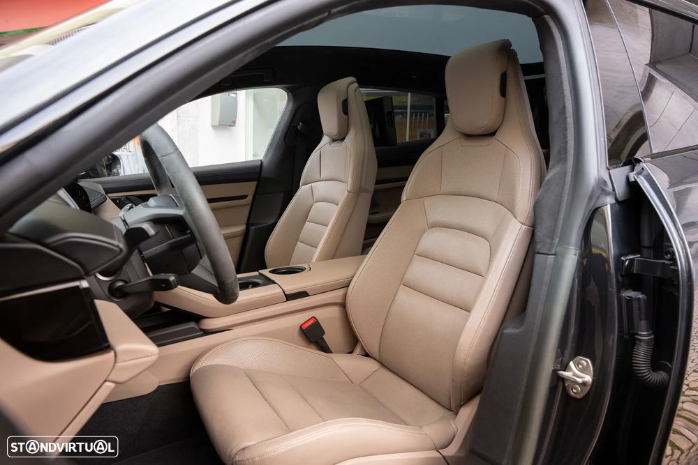 Porsche Taycan Sport Turismo GTS - 16