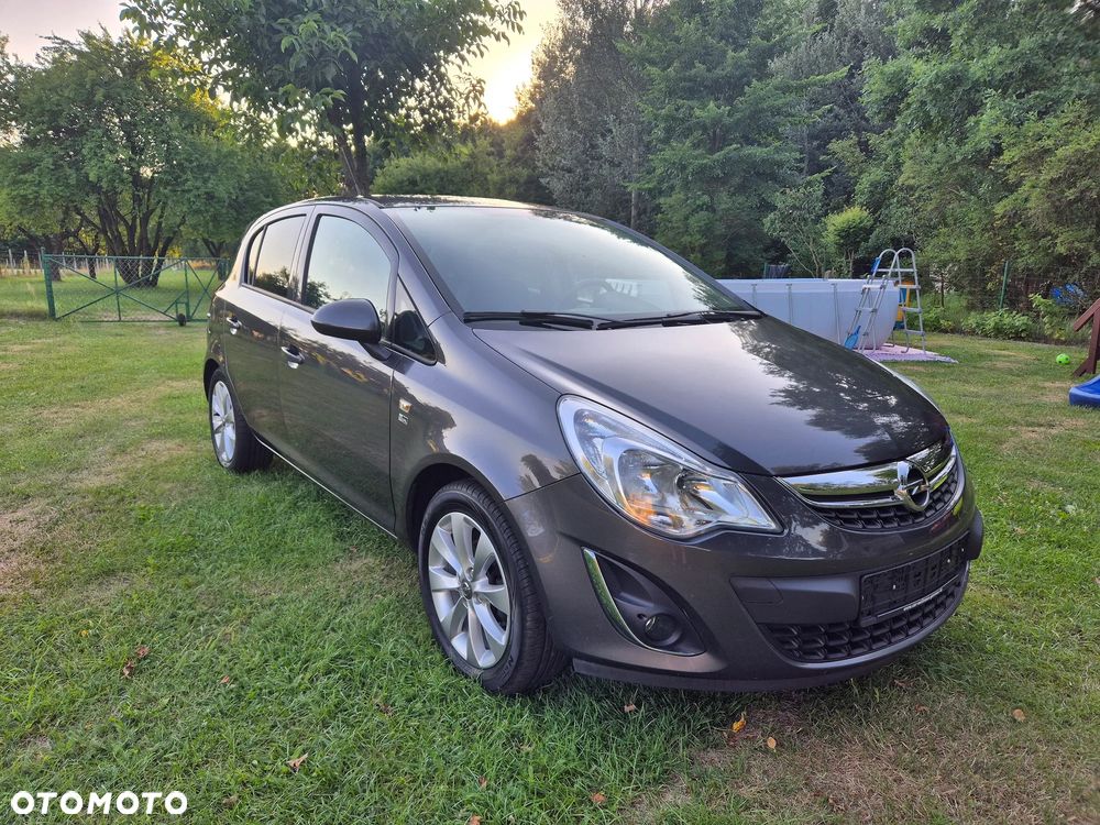Opel Corsa 1.4 16V 150 Jahre - 3