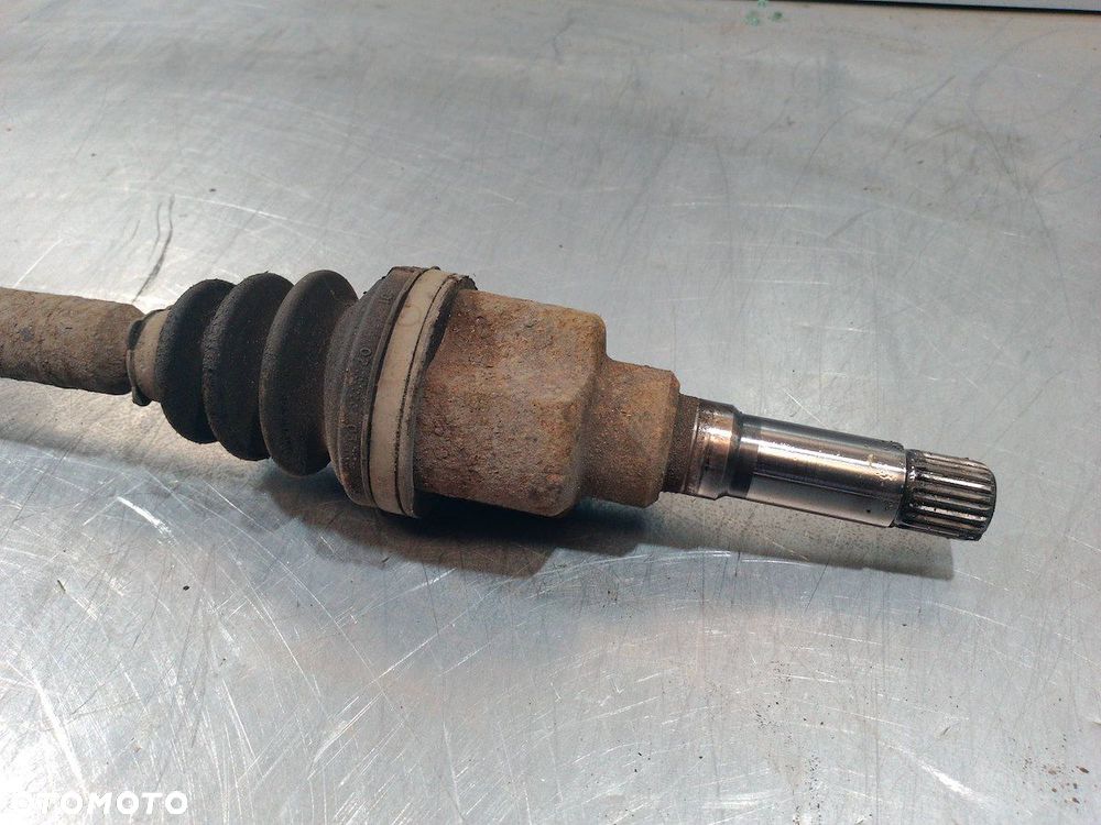 PÓŁOŚ PRAWA PRZÓD CITROEN C2 1.1 - 4