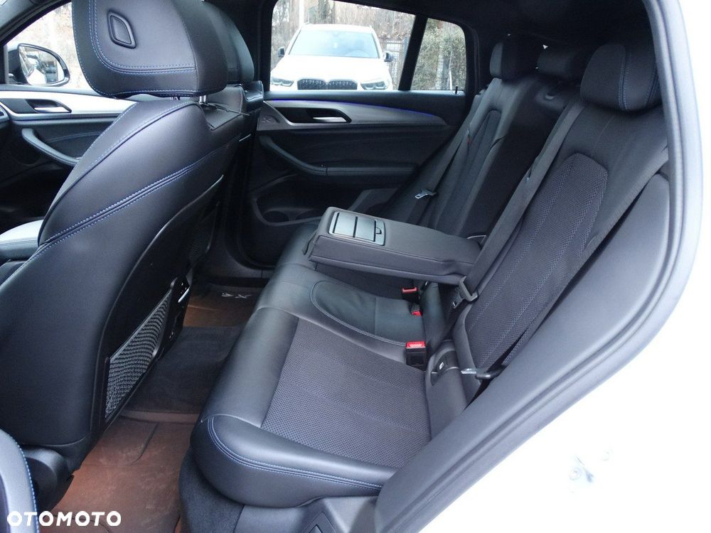 BMW X4 - 15