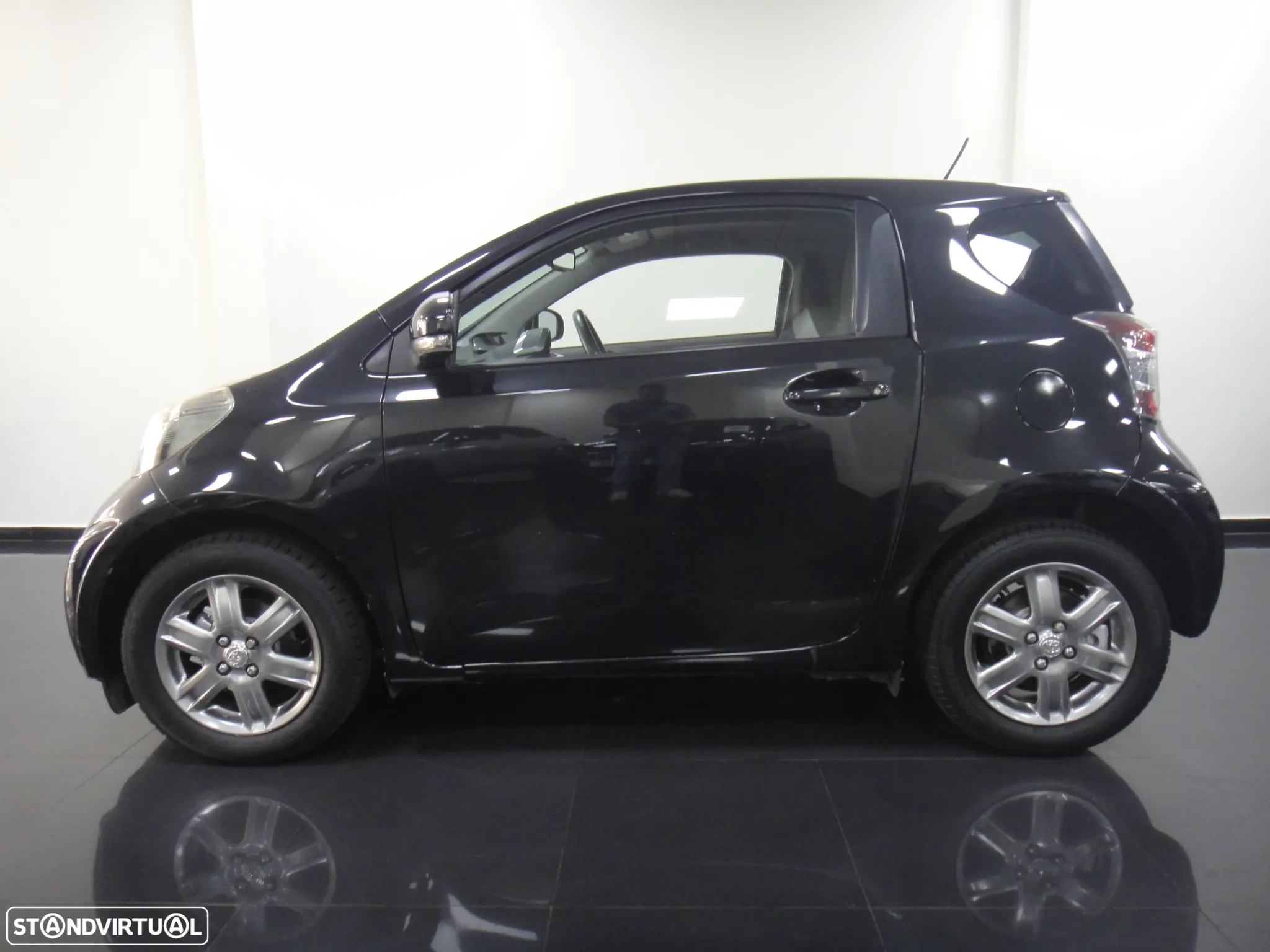 Toyota iQ 1.4 D-4D + - 3
