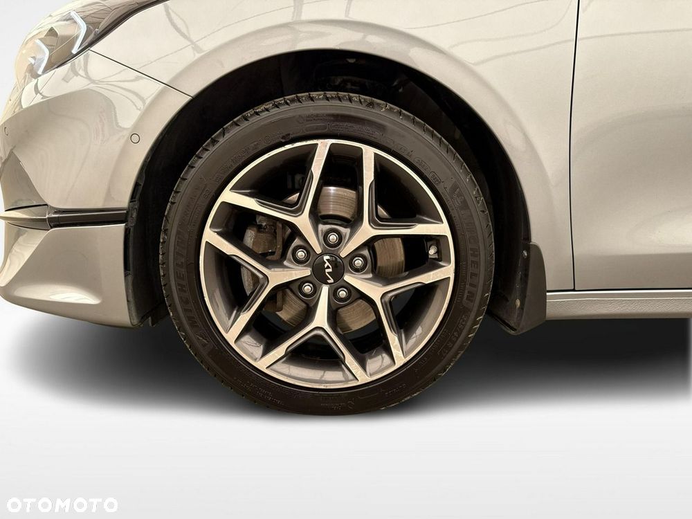 Kia Ceed - 21