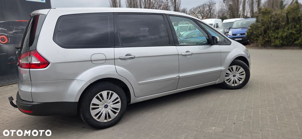 Ford Galaxy 2.0 TDCi Ghia - 16