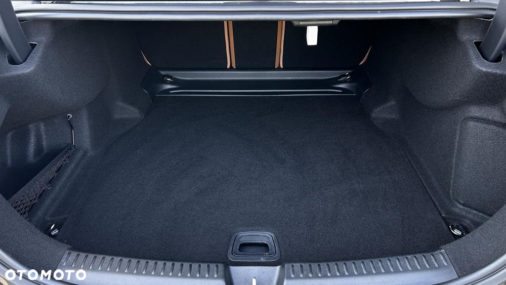Mercedes-Benz Klasa E 220 d mHEV 4-Matic AMG 9G-Tronic - 31