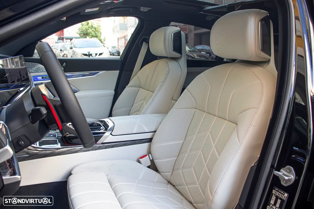 BMW 760 M760e xDrive - 8