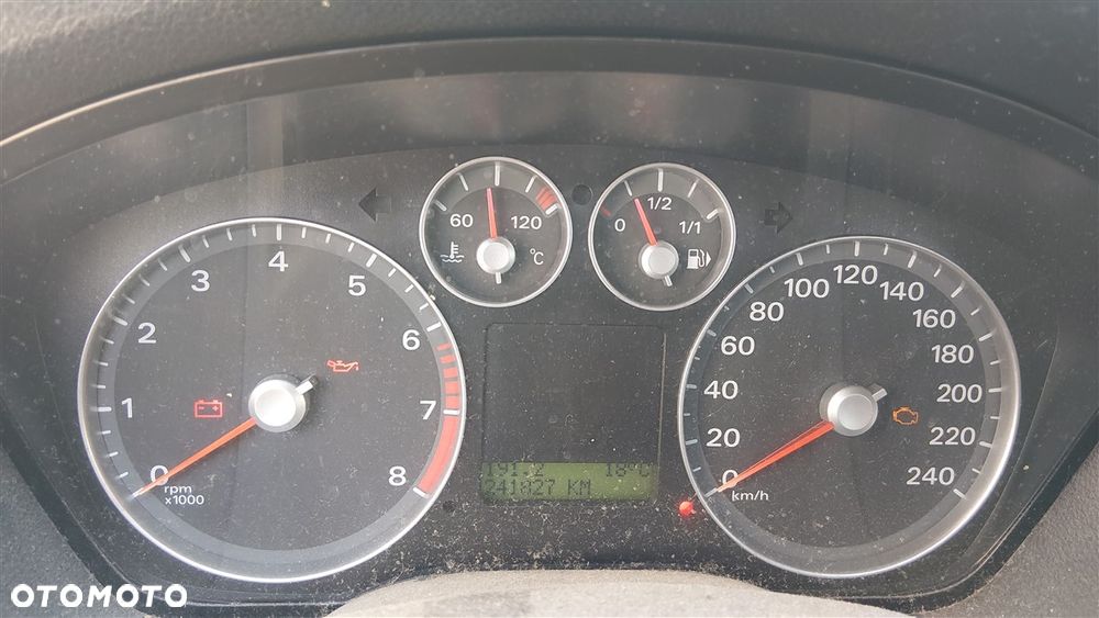 Ford Focus 1.6 16V Ambiente - 11