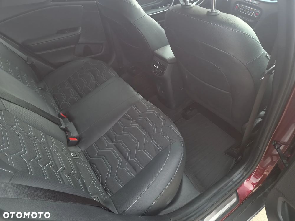 Kia XCeed 1.6 T-GDI Tribute DCT - 24