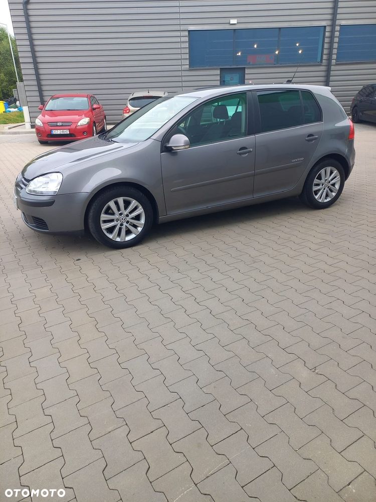 Volkswagen Golf 1.9 TDI DPF United BlueMotion - 6