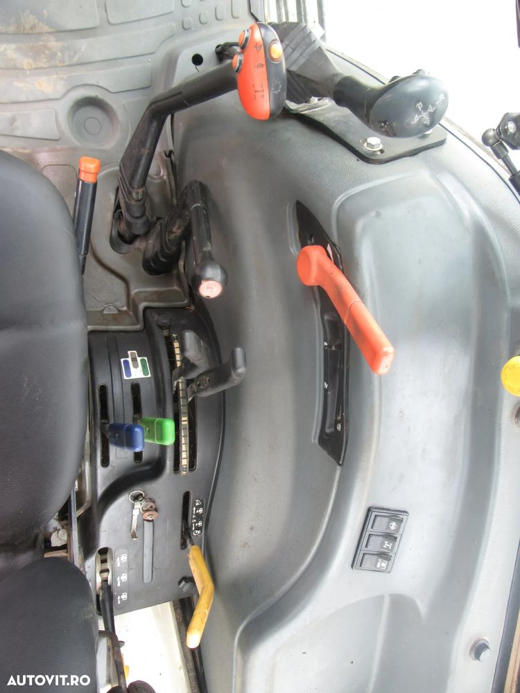 New Holland TL 100 A - 18