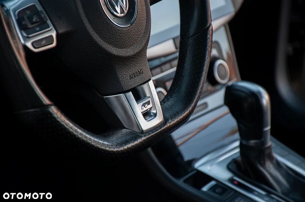 Volkswagen Passat CC - 32