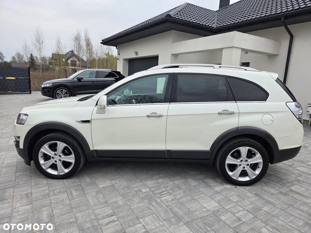 Chevrolet Captiva 2.2 D LTZ - 15