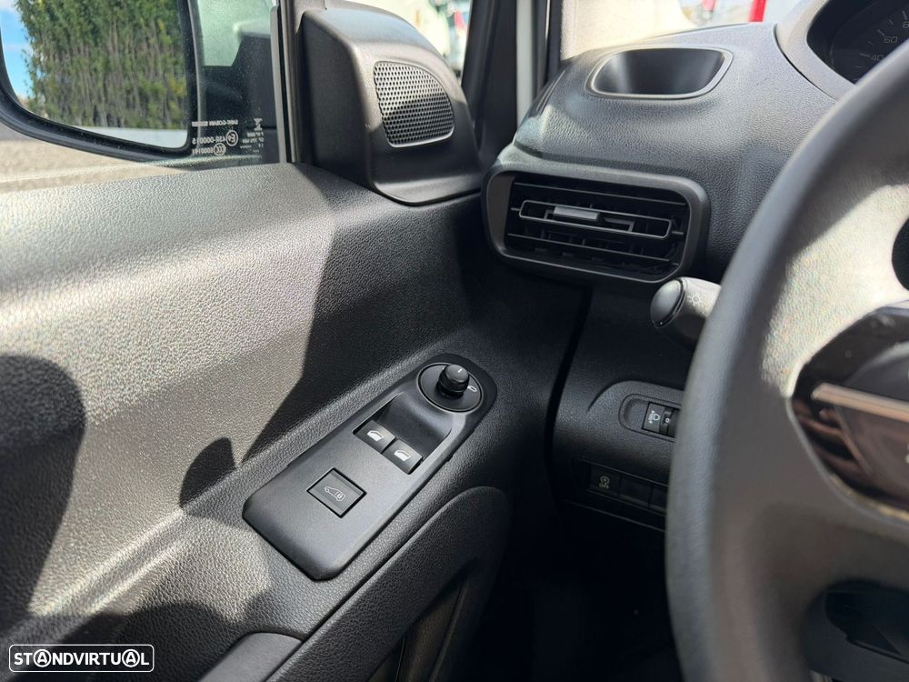 Peugeot Partner 1.6 BlueHDi L1 Premium 3L - 32