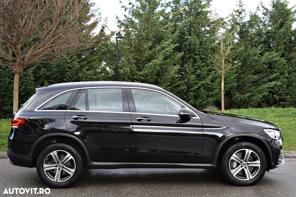 Mercedes-Benz GLC 300 e 4Matic 9G-TRONIC Edition AMG Line - 5