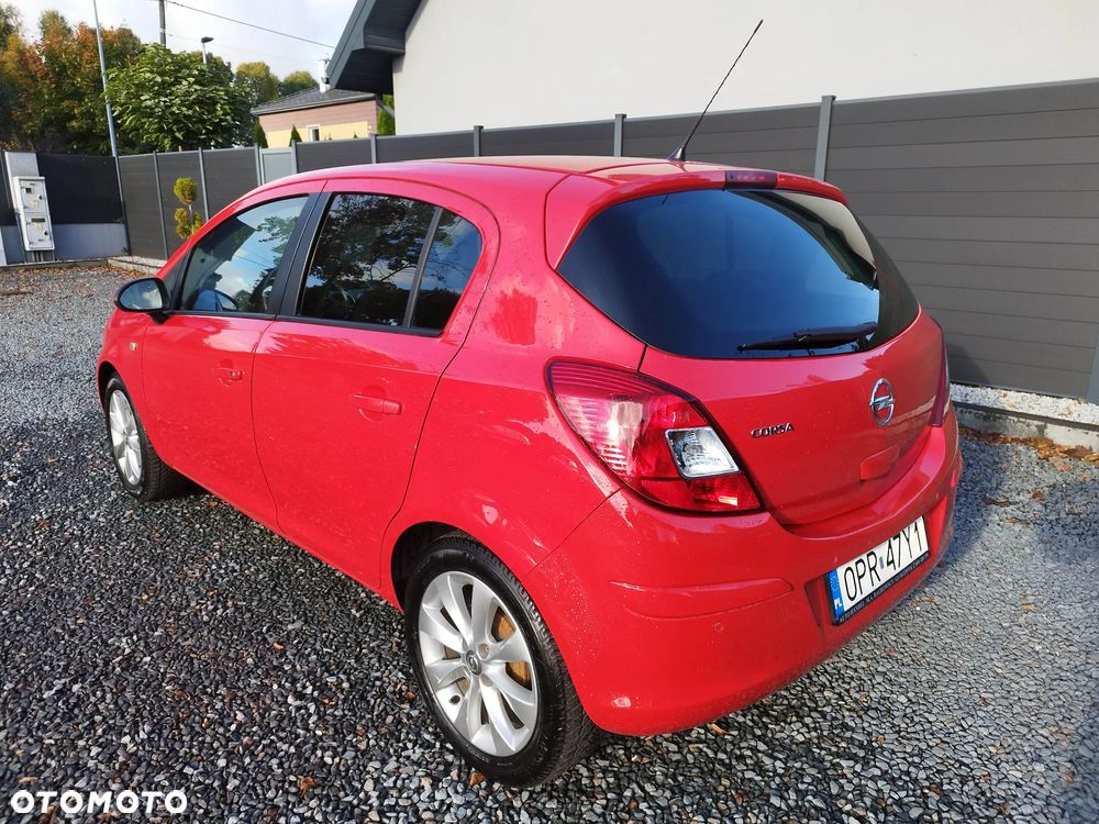Opel Corsa 1.4 16V Innovation - 4