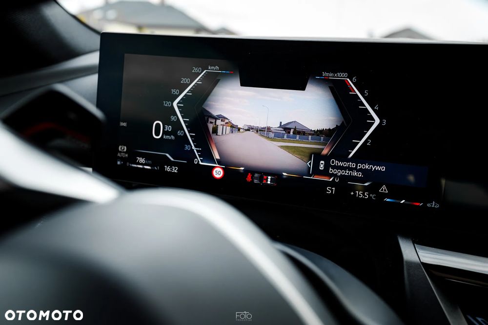 BMW Seria 5 520d xDrive M Sport sport - 32