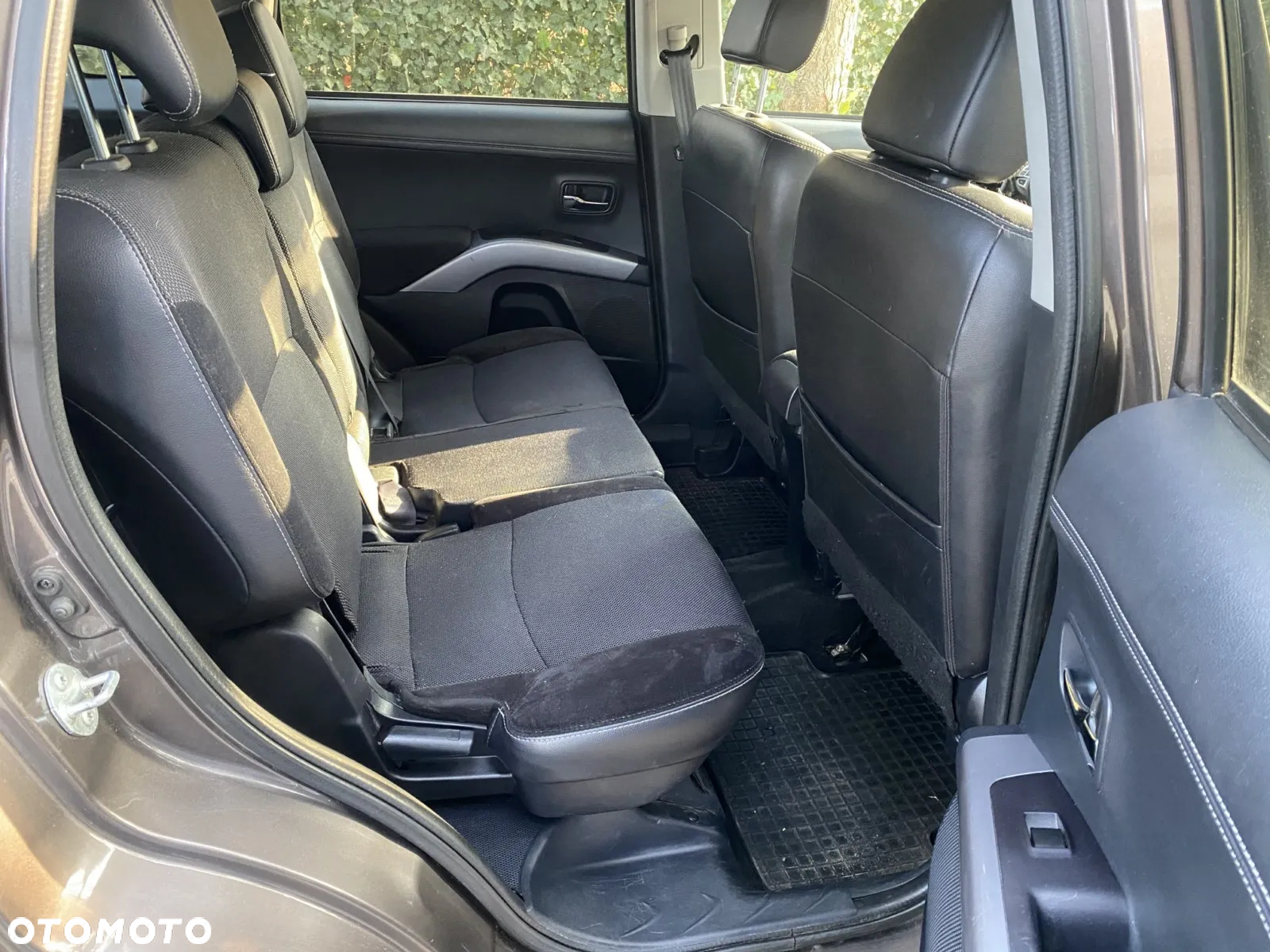 Mitsubishi Outlander - 4