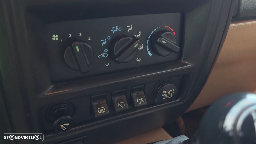 Jeep Cherokee 2.5 TD Sport Oficial - 19