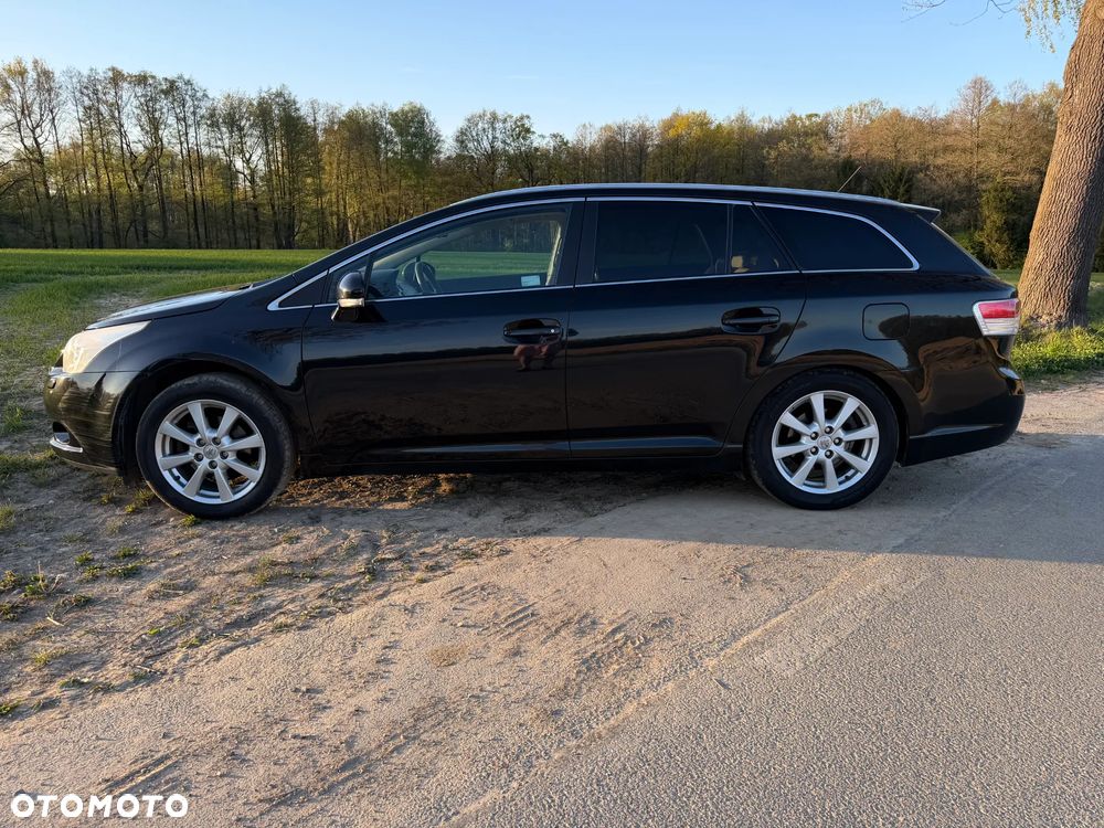 Toyota Avensis 1.8 Premium EU5 - 3