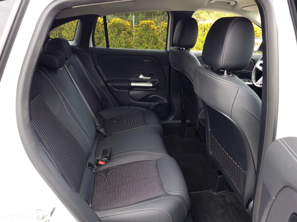 Mercedes-Benz GLA 200 Progressive - 9