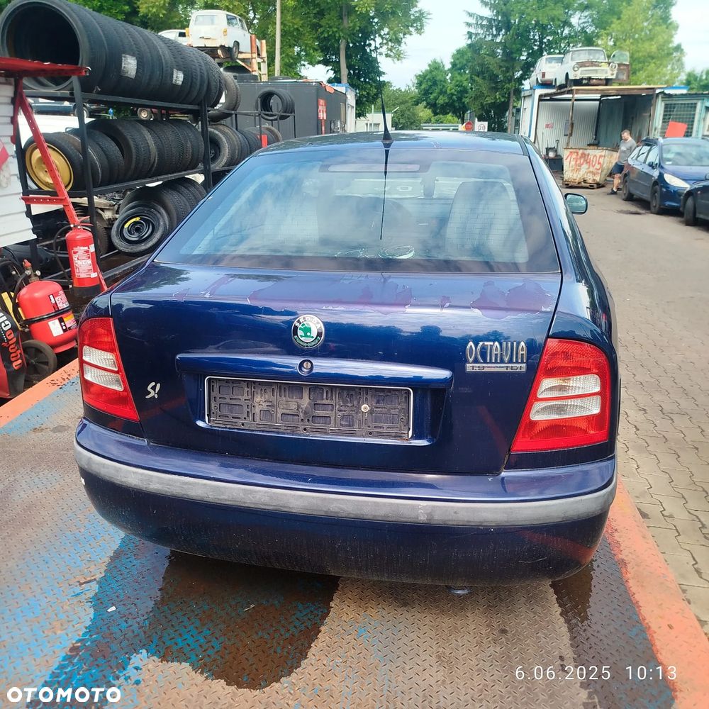 Skoda Octavia 1  na części . - 10