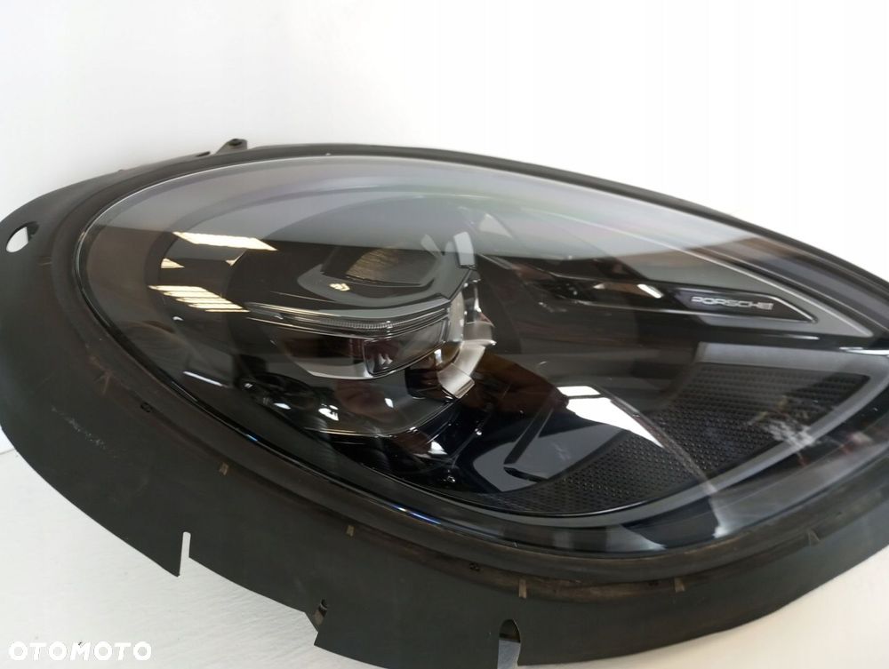 LAMPA PRAWA PORSCHE MACAN LIFT 23R 95B941016L MATRIX - 8