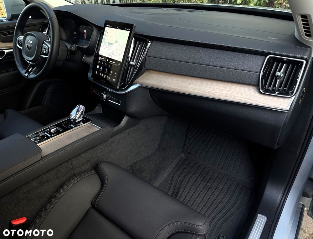 Volvo XC 90 - 9