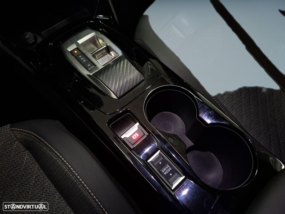 Peugeot 2008 1.2 Hybrid Allure e-DCS6 - 18