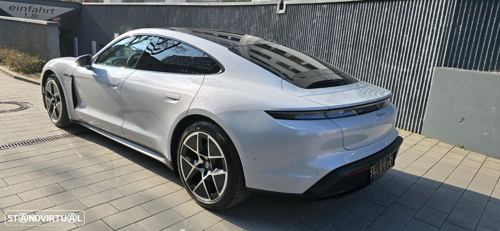 Porsche Taycan Bateria Performance Plus - 11