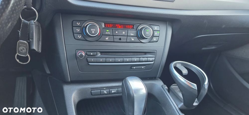 BMW X1 sDrive20d - 28