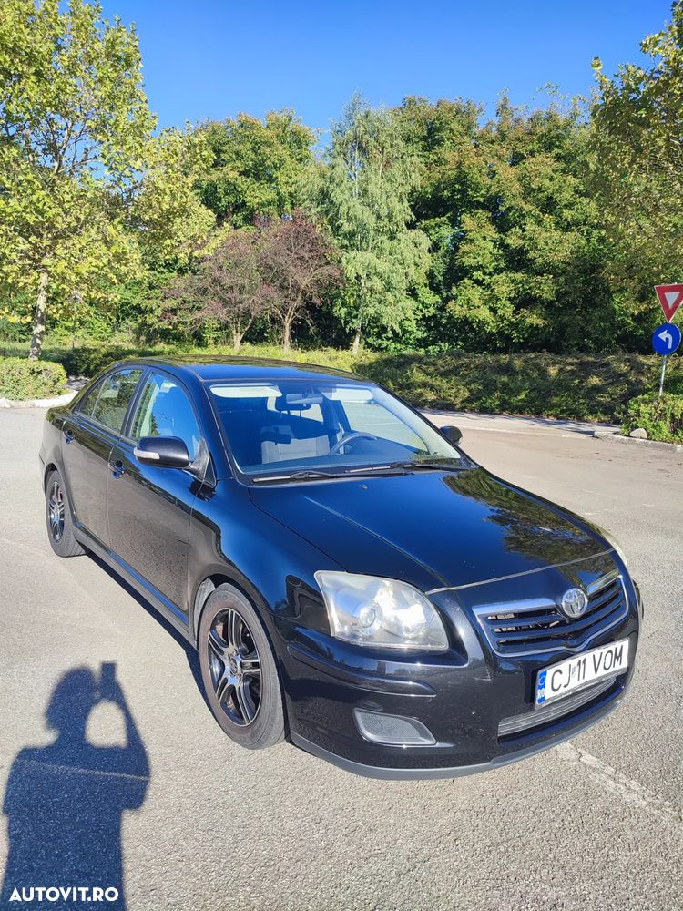 Toyota Avensis - 1