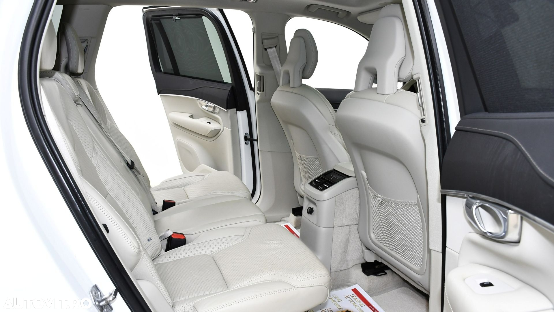 Volvo XC 90 T8 AWD Recharge Geartronic Inscription - 9