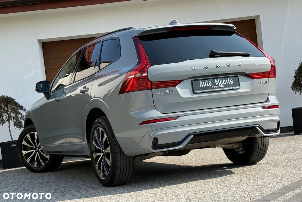 Volvo XC 60 B4 D AWD Plus Dark - 3