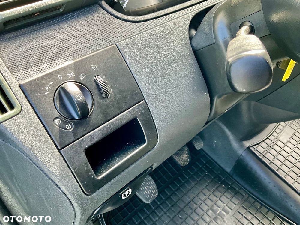 Mercedes-Benz VITO - 15