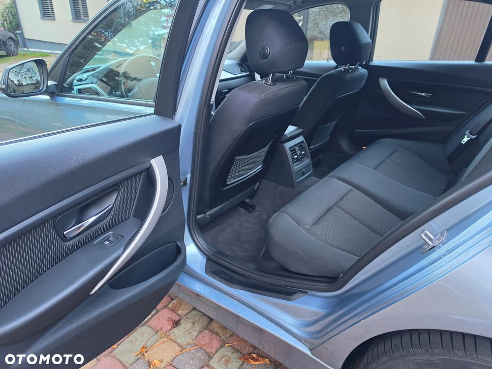 BMW Seria 3 - 24