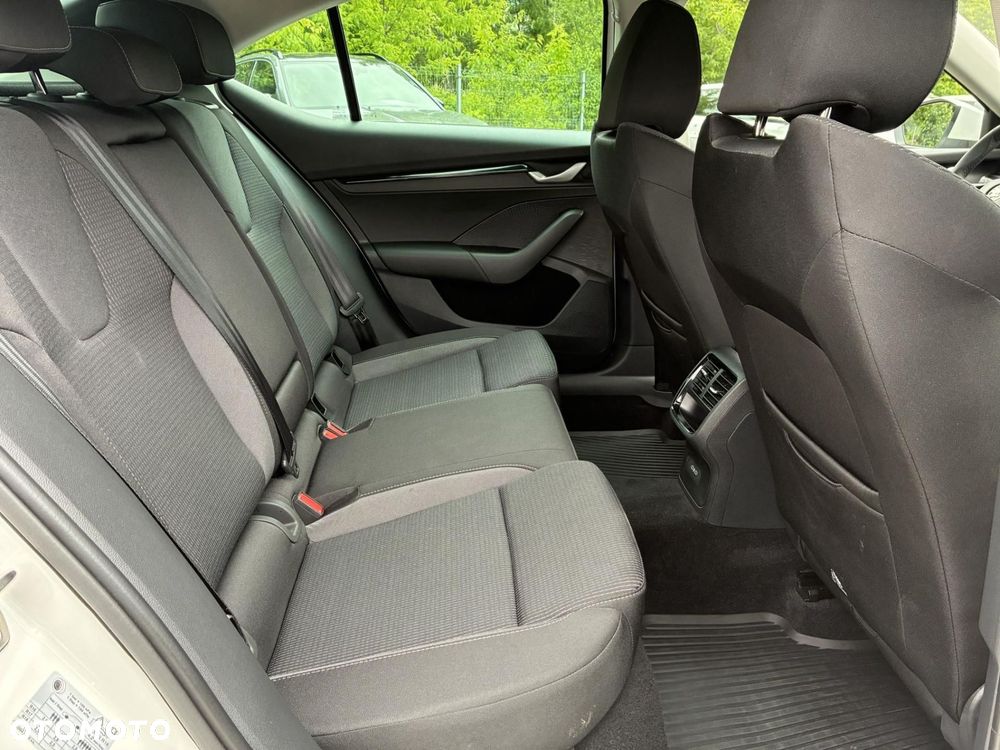 Skoda Octavia 1.5 TSI Selection - 16
