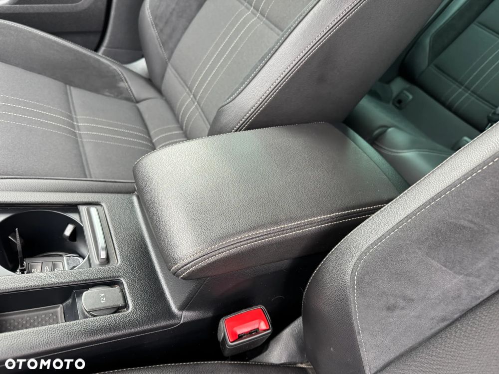 Volkswagen Passat Alltrack 2.0 TDI SCR 4Motion DSG - 35