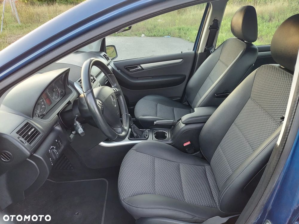 Mercedes-Benz Klasa A 180 BlueEFFICIENCY Avantgarde - 8