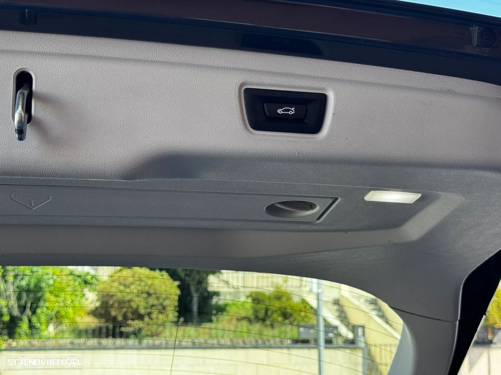 BMW 320 d Auto - 9