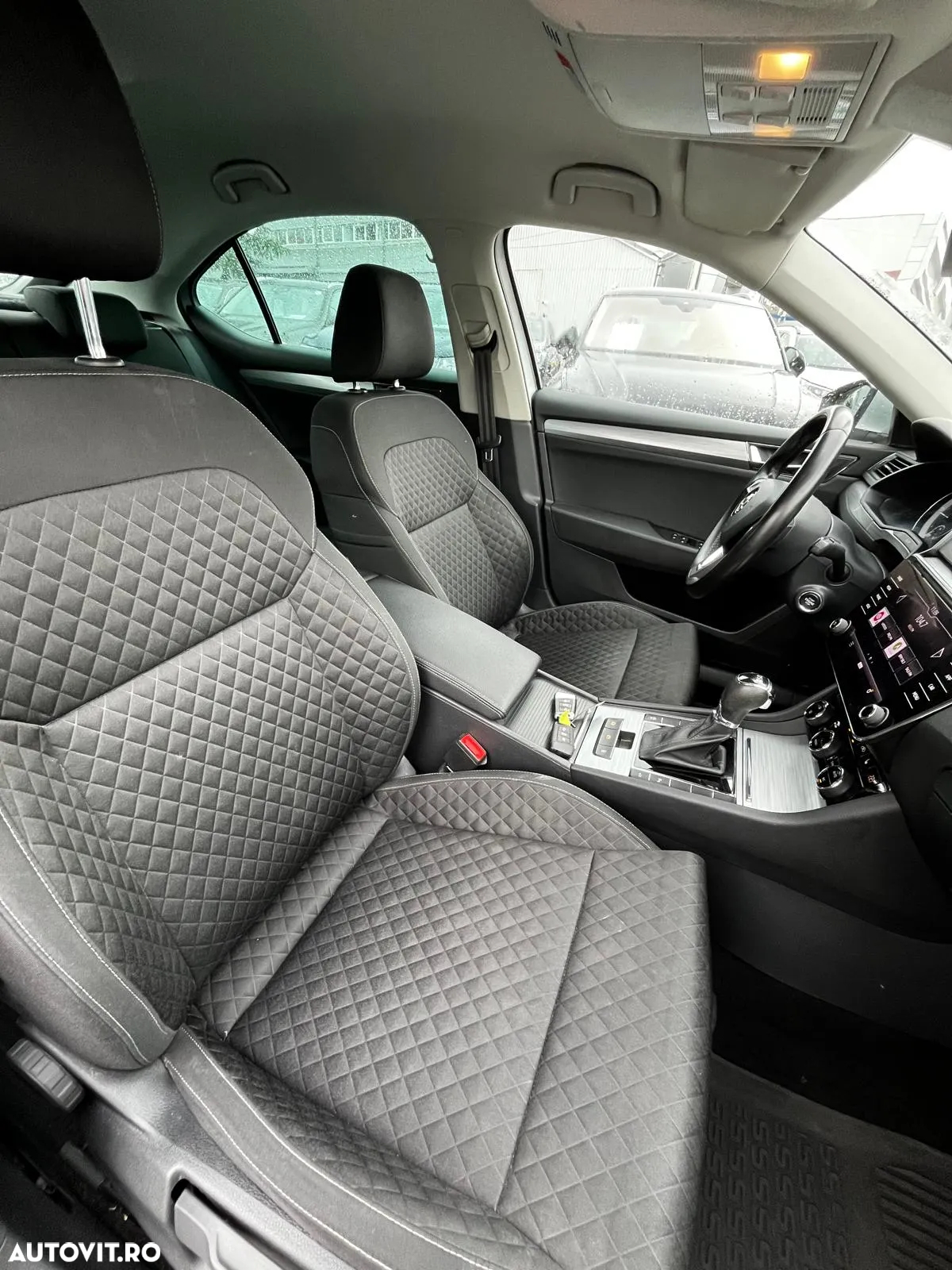 Skoda Superb 2.0 TDI DSG Ambition - 7