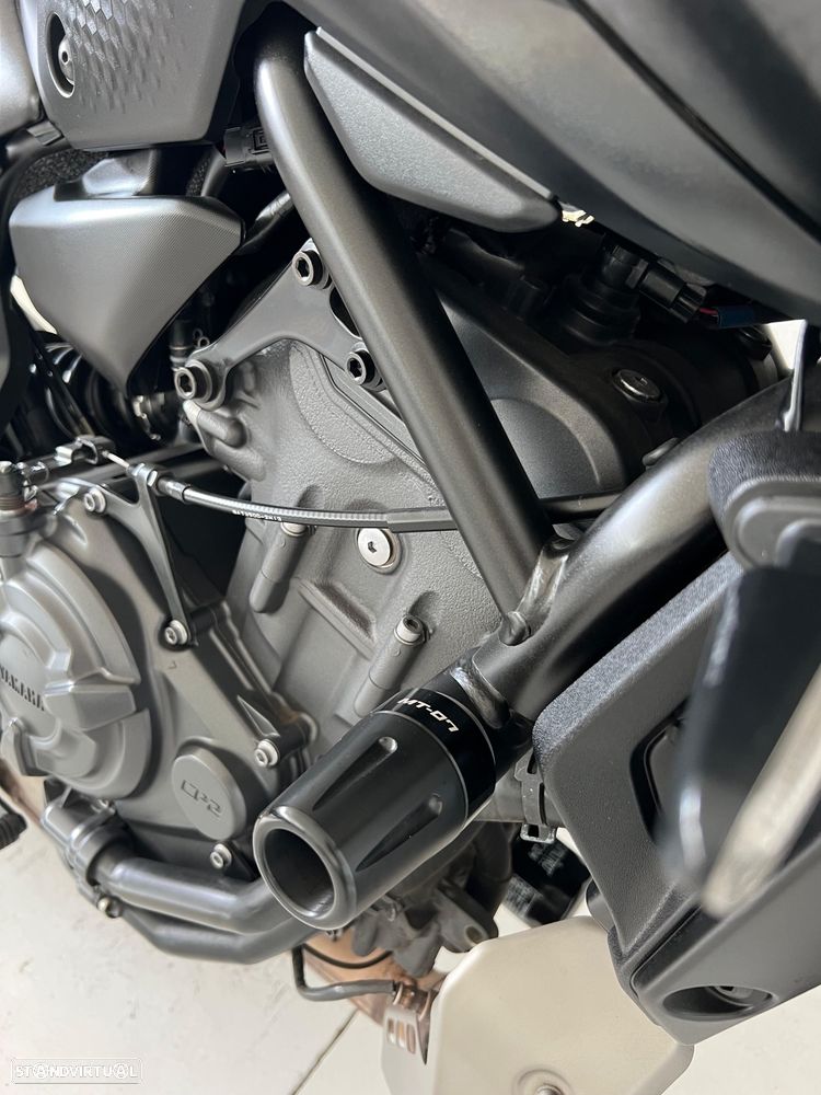 Yamaha MT-07 - 11