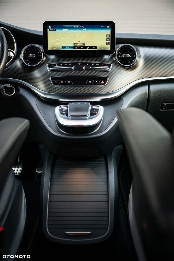 Mercedes-Benz Klasa V 300 d lang 9G-TRONIC Avantgarde - 31