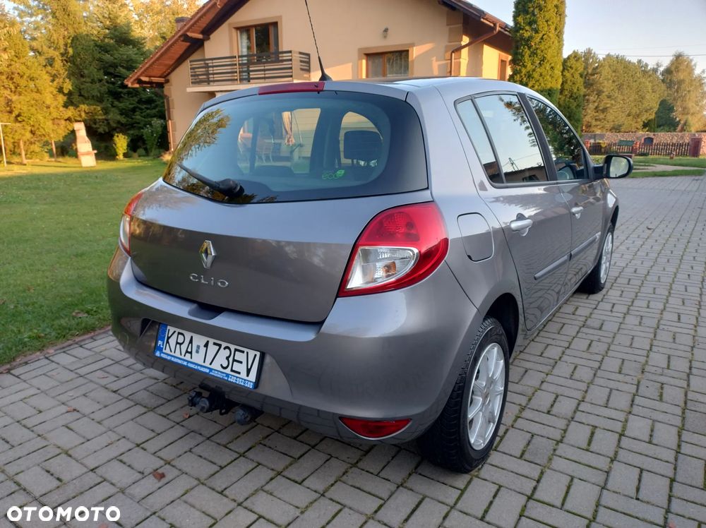 Renault Clio 1.2 16V 75 Dynamique - 7