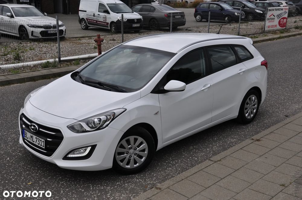 Hyundai i30 blue 1.4 Style - 3