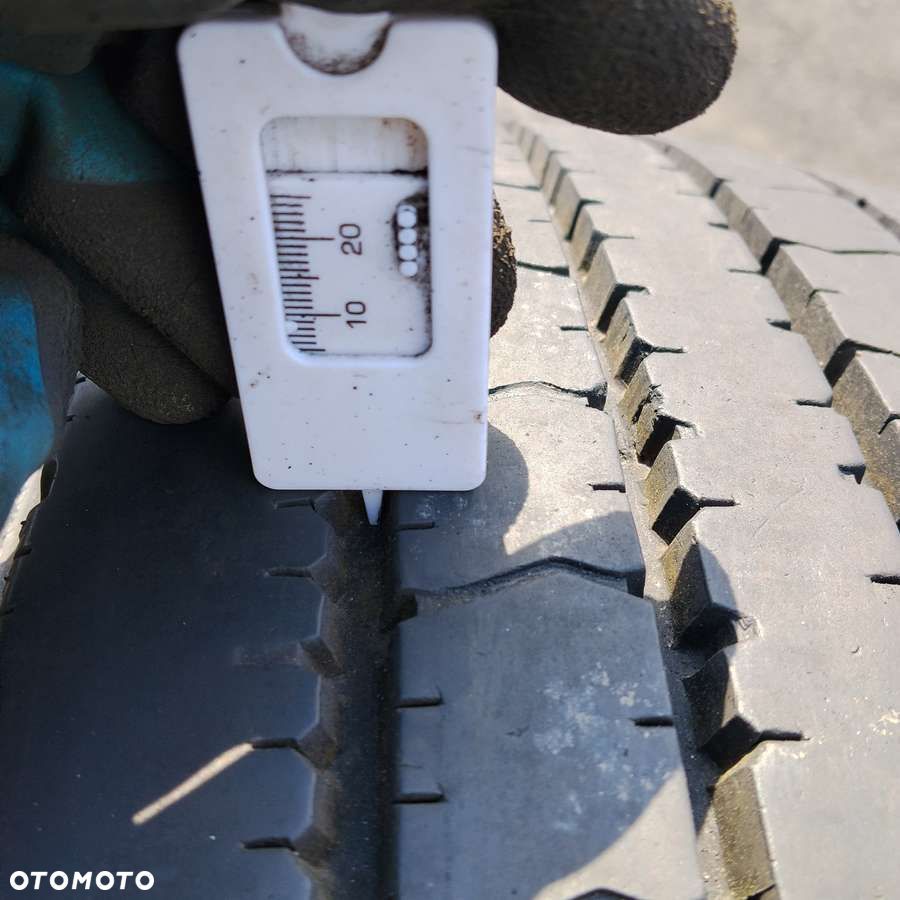 Komplet opon - 2 x 245/70 R19.5 Goodride - 4