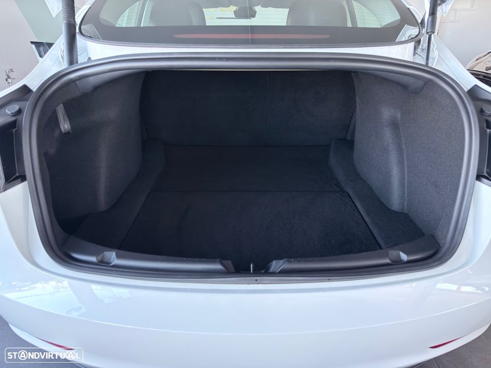Tesla Model 3 Tração Traseira Standard - 28