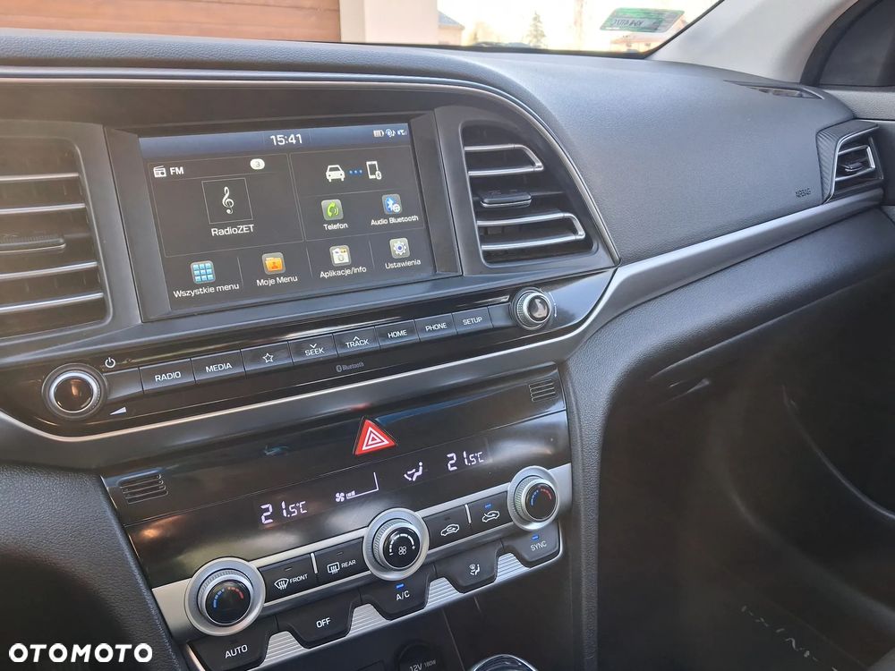 Hyundai Elantra 1.6 Comfort - 4