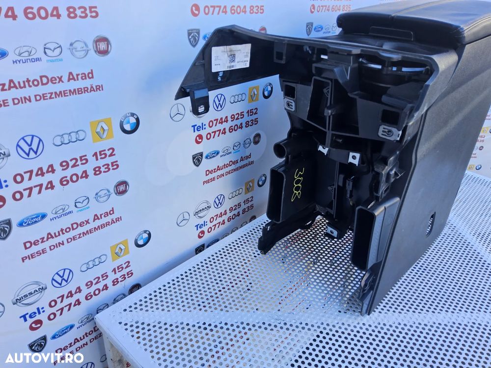 Cotiera Peugeot 3008 an 2016-2024 cotiera centrala suport pahare Peugeot 3008 - 8