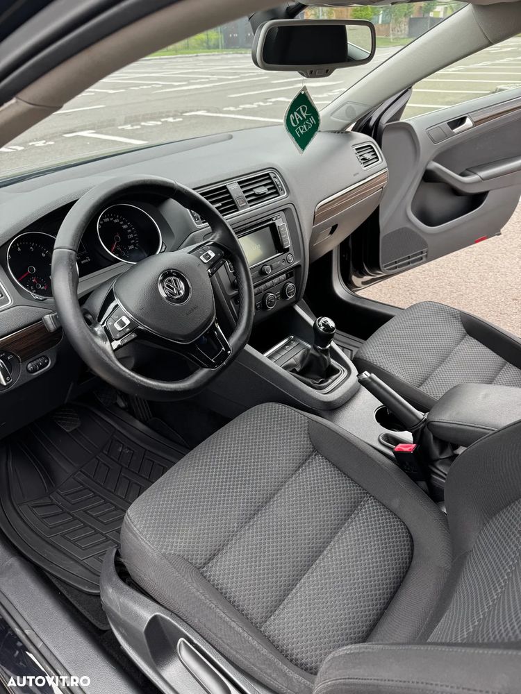 Volkswagen Jetta 1.4 TSI Comfortline - 5