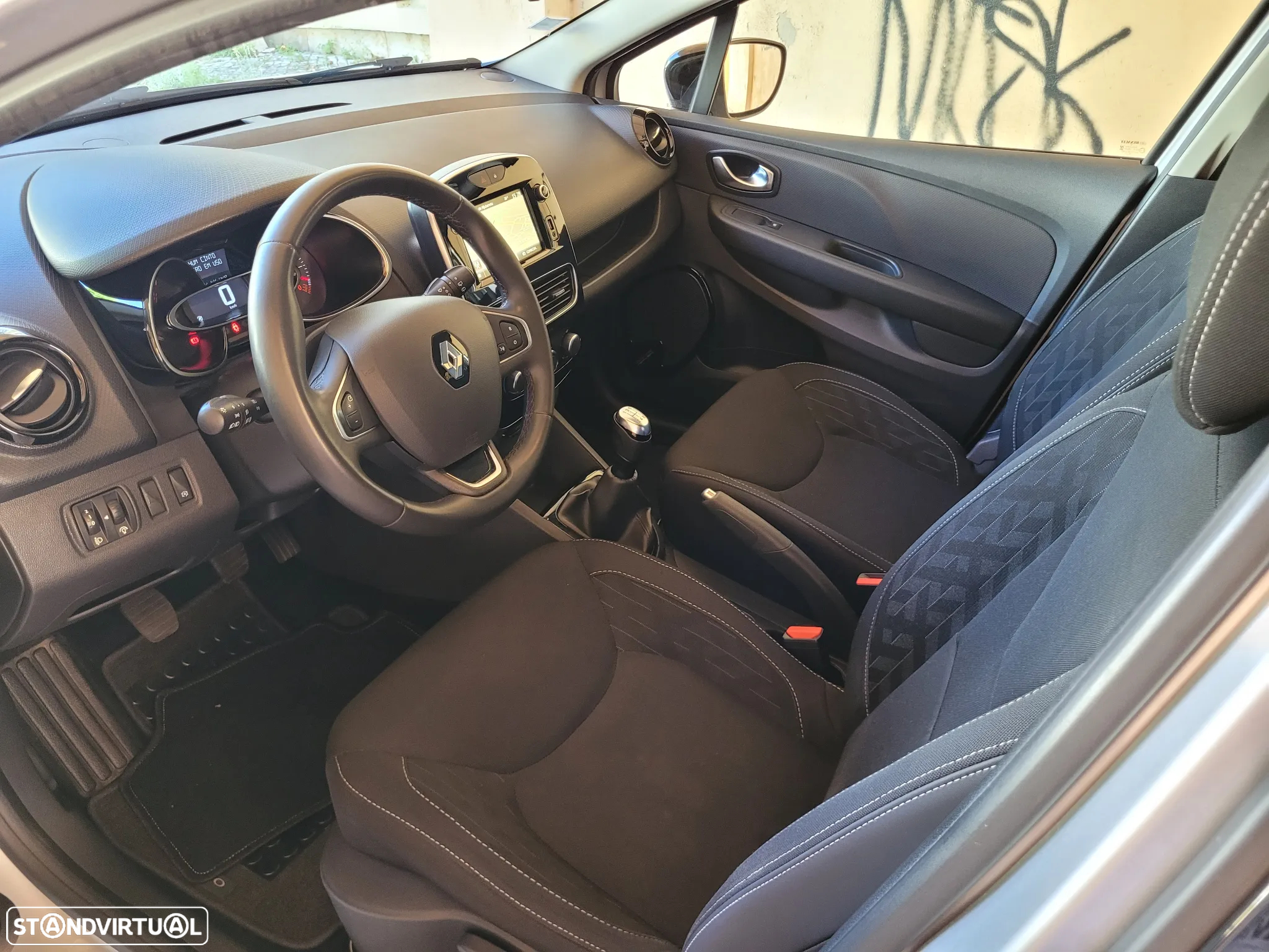 Renault Clio Sport Tourer 1.5 dCi Limited EDition - 39