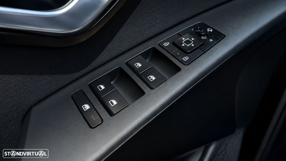 Kia Niro EV 64kWh Drive - 34